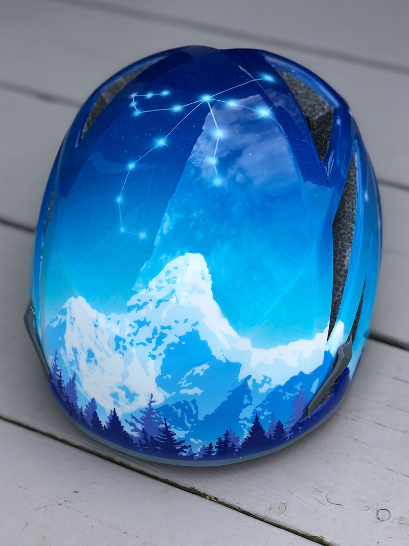 Vapor mountain climbing helmet front